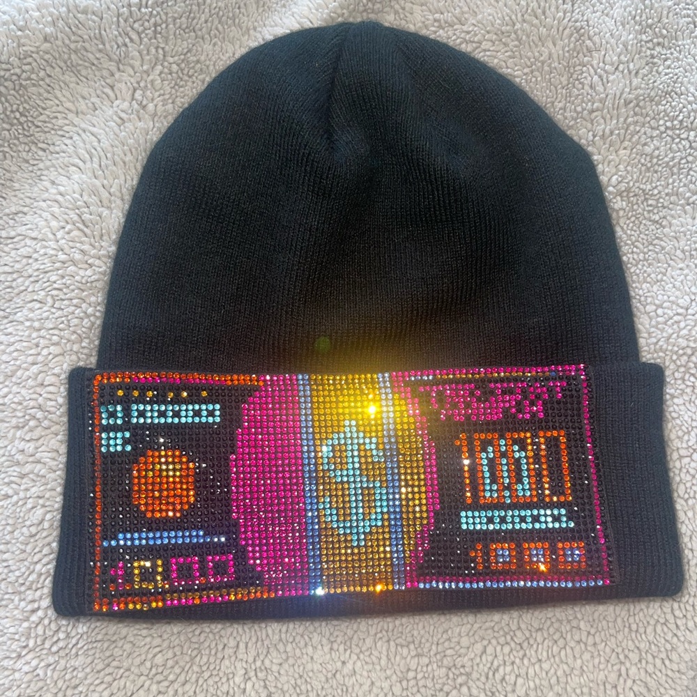 CREDIT CARD EMBELLISHED BEANIE
